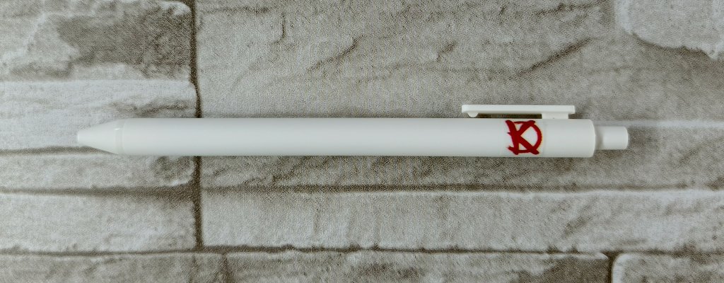 Kaukázus K betűs fehér műanyag toll