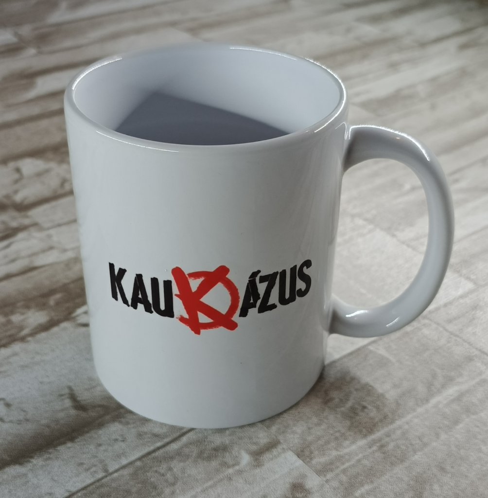 Kaukázus logo-s fehér bögre